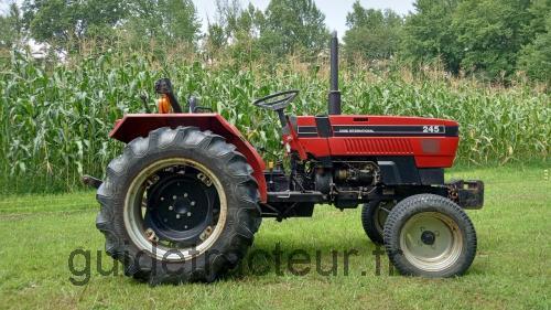 Case IH 245 avis et fiche technique