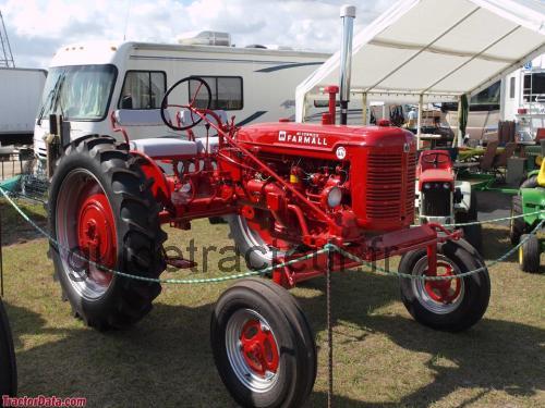 Farmall Super AV fiche technique et avis