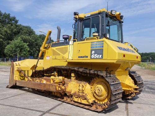 Komatsu D65S avis et fiche technique